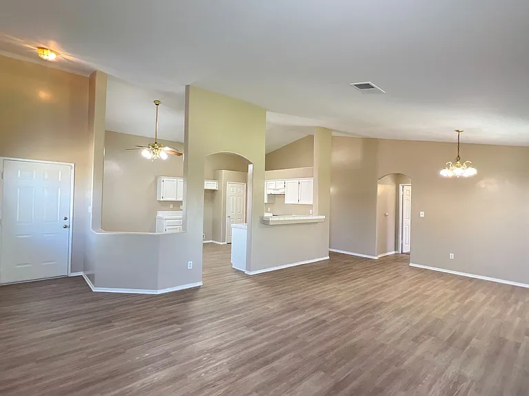 10302 Polo Saddle Dr — Photo 3