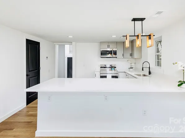 1912 5th Ave SW, Hickory, NC 28602