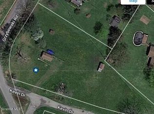 Kevin Dr, Olyphant, PA 18447