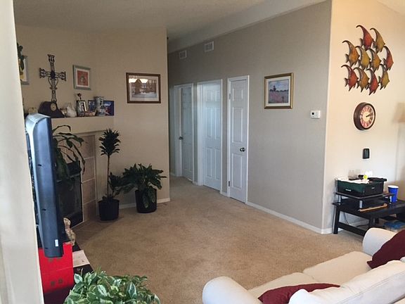 4th image of 13217 Buena Vista St #178