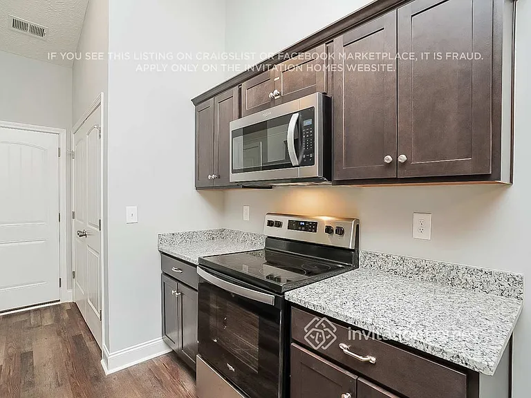 737 Cedar Ln — Photo 8