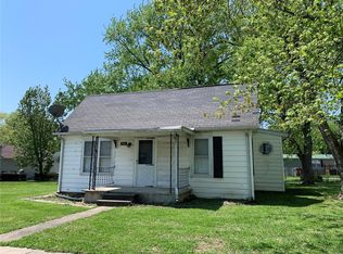 708 Simpson St, Pocahontas, IL 62275