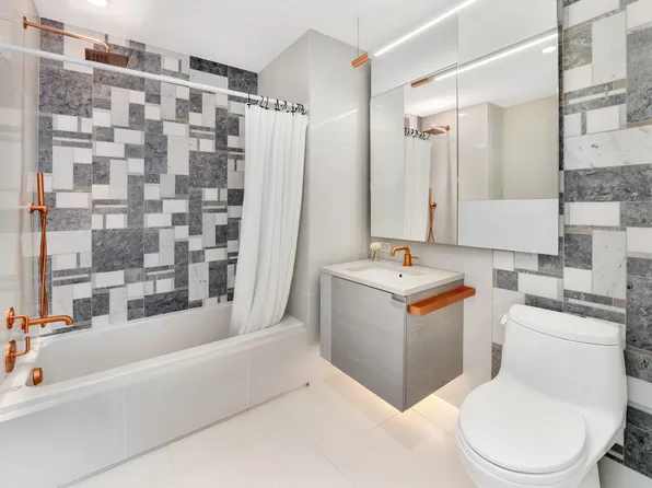 138 Willoughby Street image 11 of 12