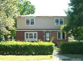 1387 Pine Acres Blvd, Bay Shore, NY 11706