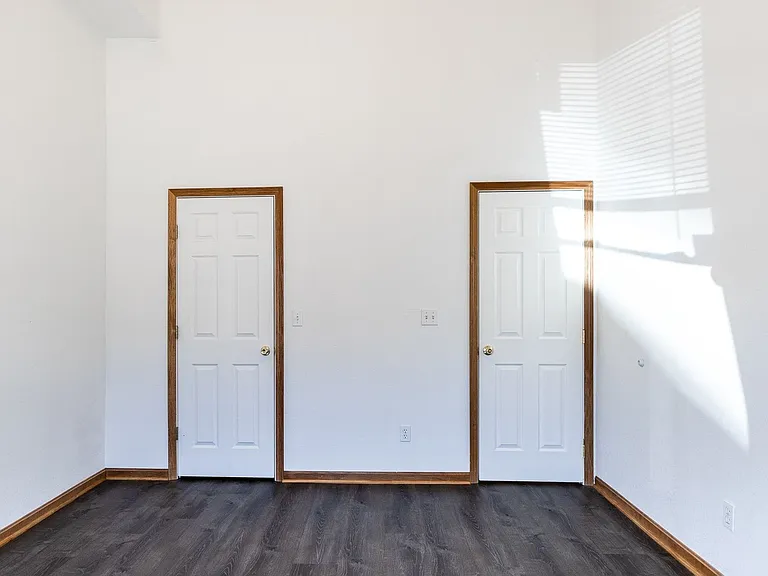 Pinnacle Heights Apartments — Photo 38