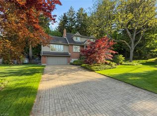 18 Stonegate Dr, Hamilton, ON L9G 3R7