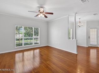 7800 Point Meadows Dr APT 126, Jacksonville, FL 32256