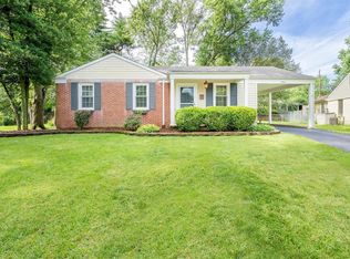 11 Chestnut Hill Ln, Saint Louis, MO 63119