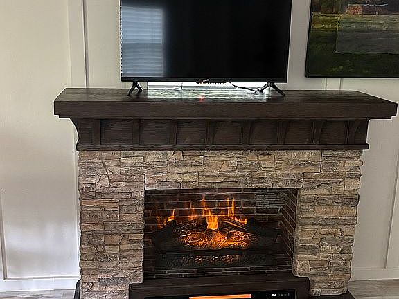 4th image of 3318 N Norton Rd