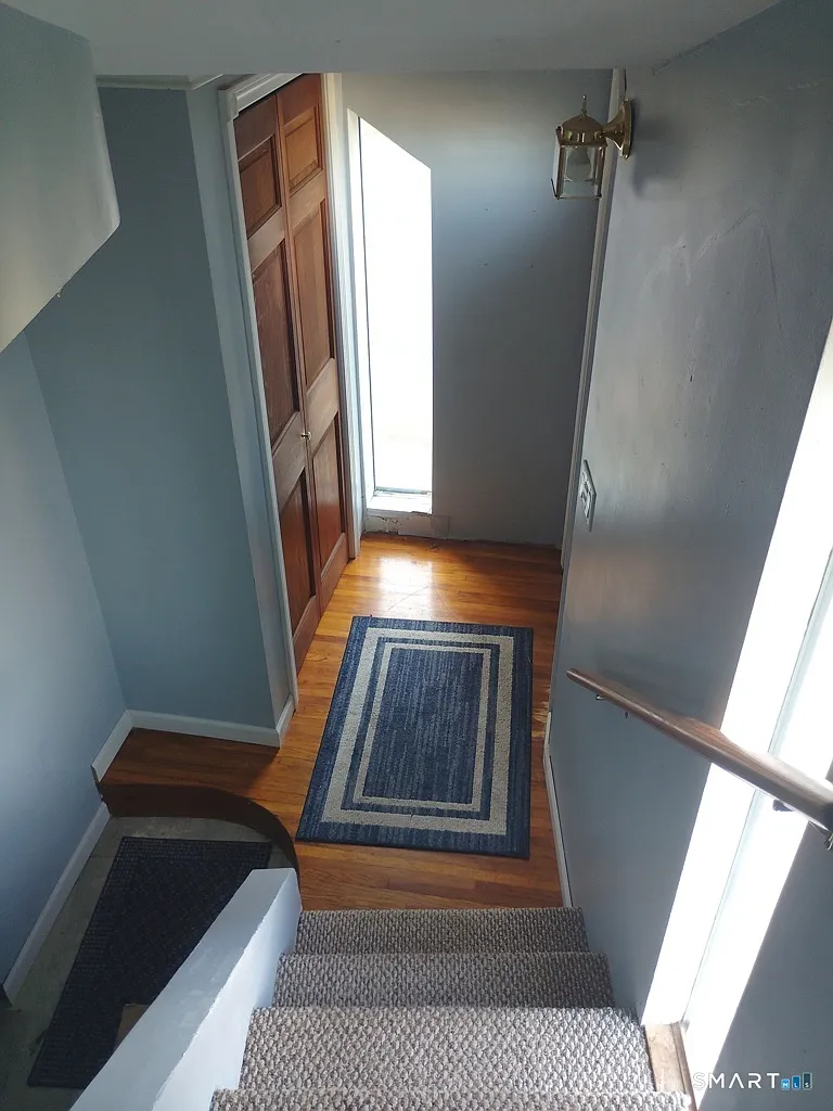1 bed, 1.0 bath, 529 sqft, $1,200 — Photo 2