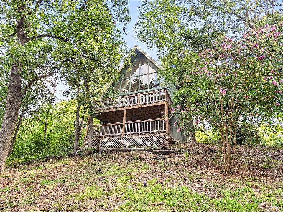 1st image of 221 Hideaway Lane Central