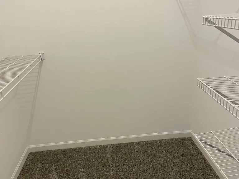 400 Lakeview Dr #9 — Photo 6
