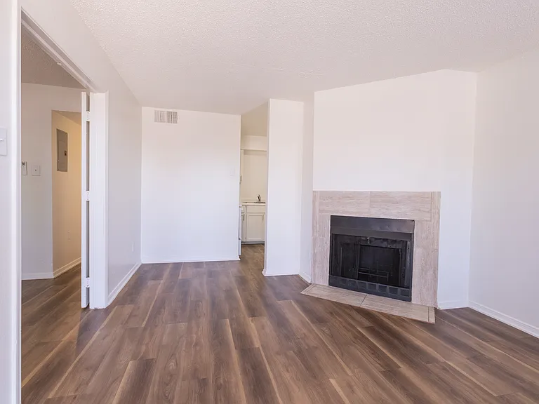 La Mesa — Photo 40