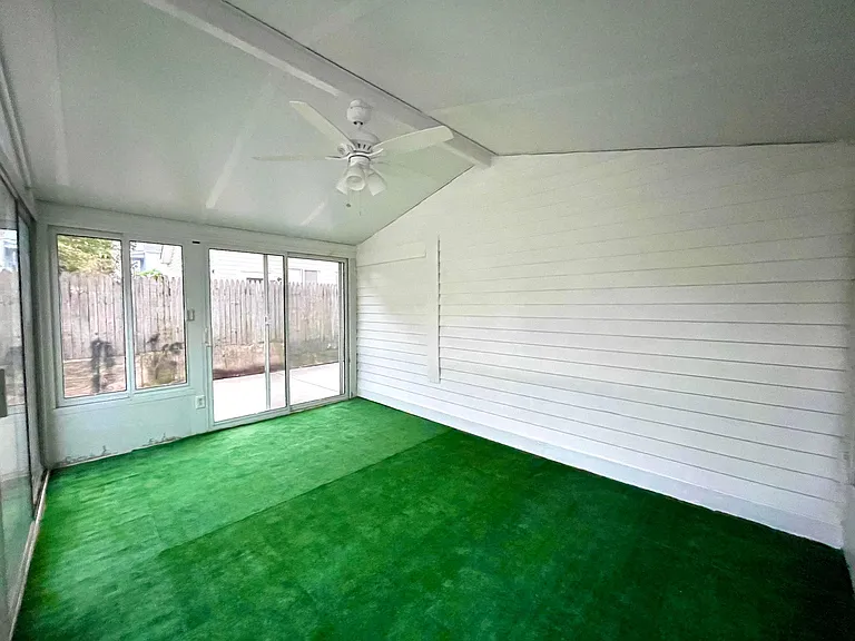 2045 W 38th St #D — Photo 22