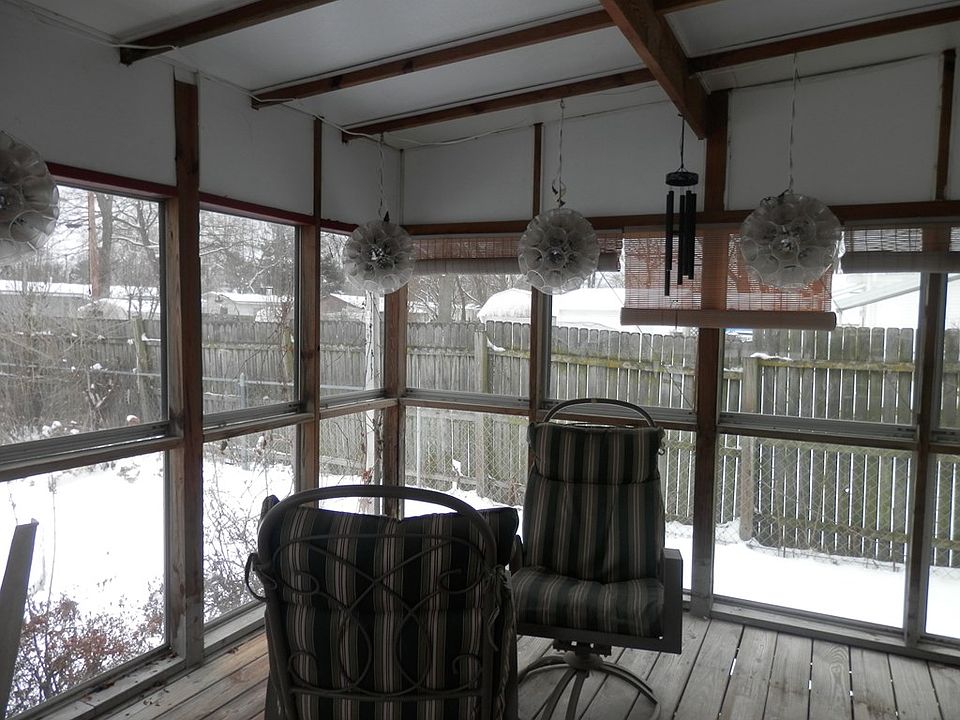 2nd image of 1110 Mabin St