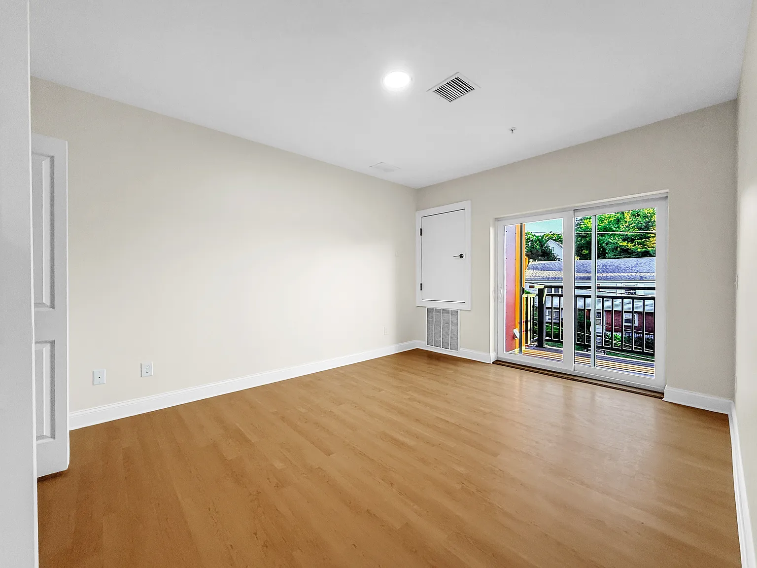 2 bed, 965 sqft, $2,900 — Photo 3
