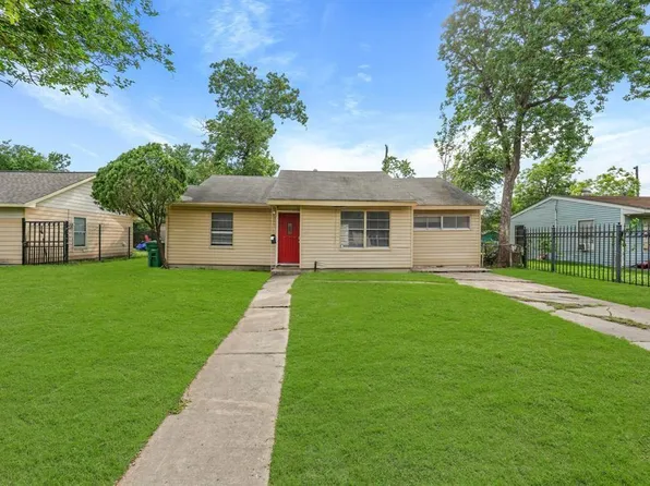 6314 Crestville St, Houston, TX 77033