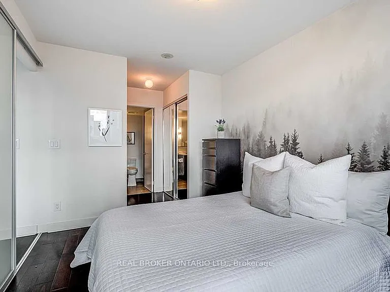 320 Richmond St E #UPH13 — Photo 16