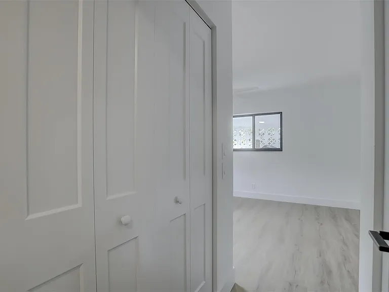 2155 NE 56th Ct — Photo 20