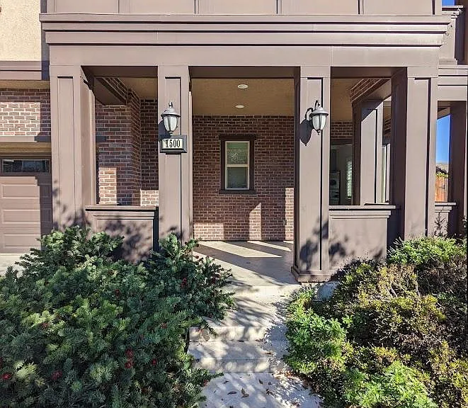 1500 Brookline Loop — Photo 1
