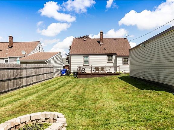 3rd image of 84 Lyndale Ct