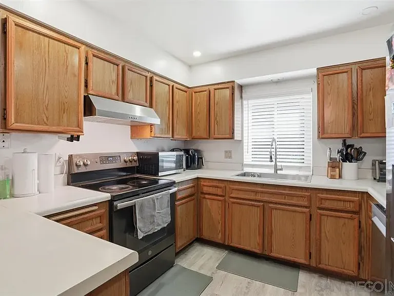 1512 Concord Way #A — Photo 17