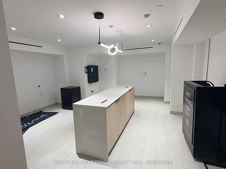 1 Fairview Rd E #3202 — Photo 24