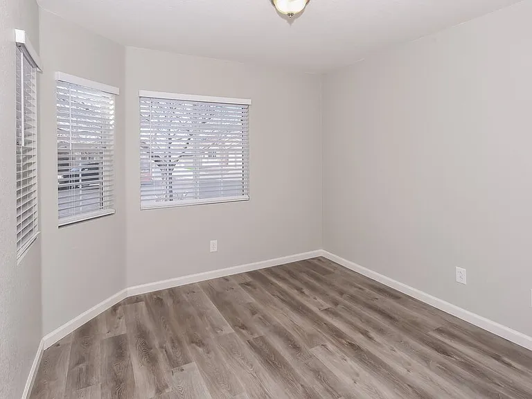 5232 Painted Pebble St — Photo 12