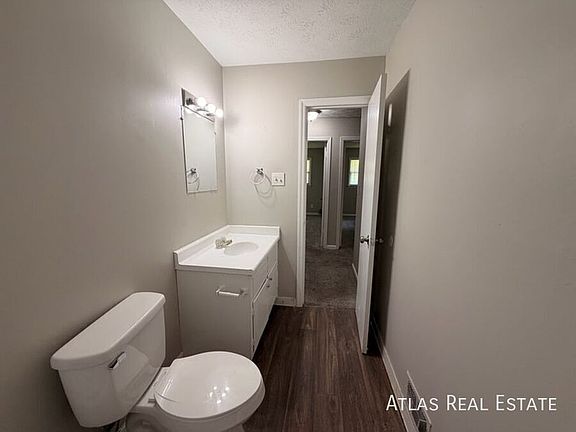 4th image of 180 Pamela Dr #180