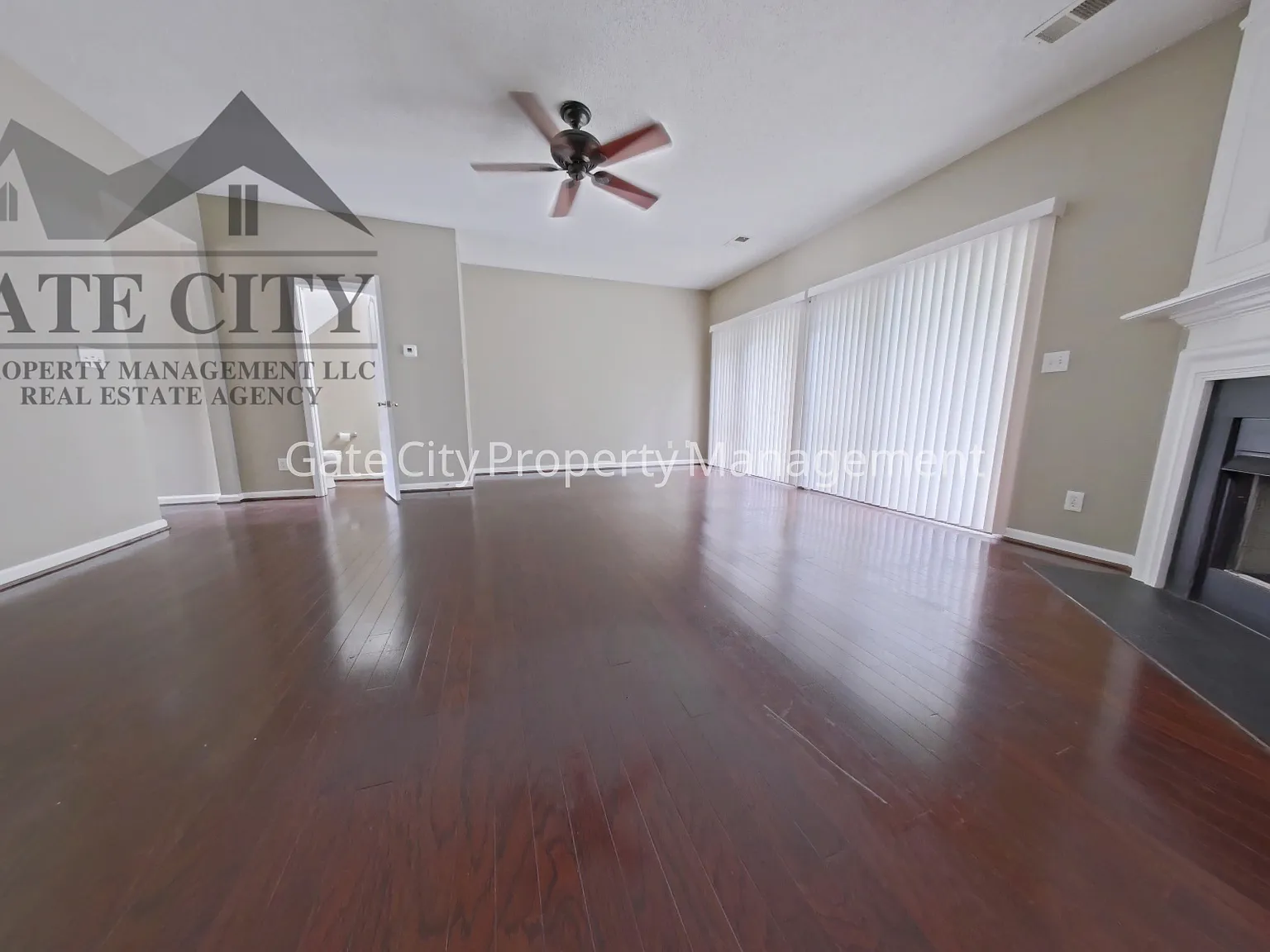 3 bed, 2.5 bath, 1386 sqft, $1,575 — Photo 4