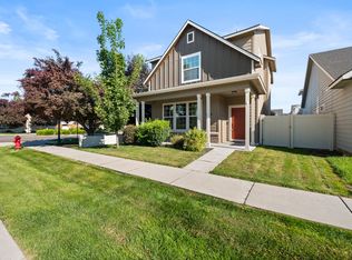 992 W Stanhope St, Meridian, ID 83646