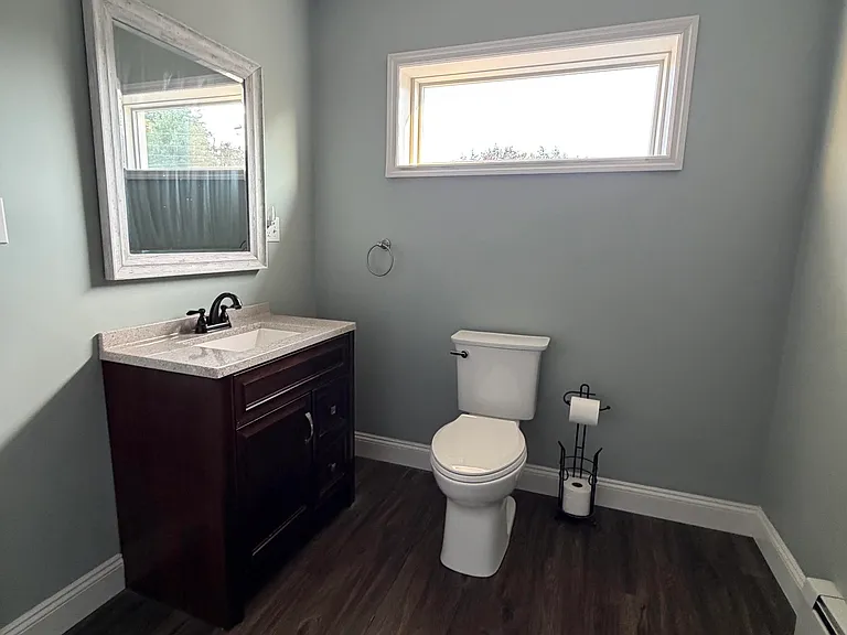 401 Ziegler St — Photo 16