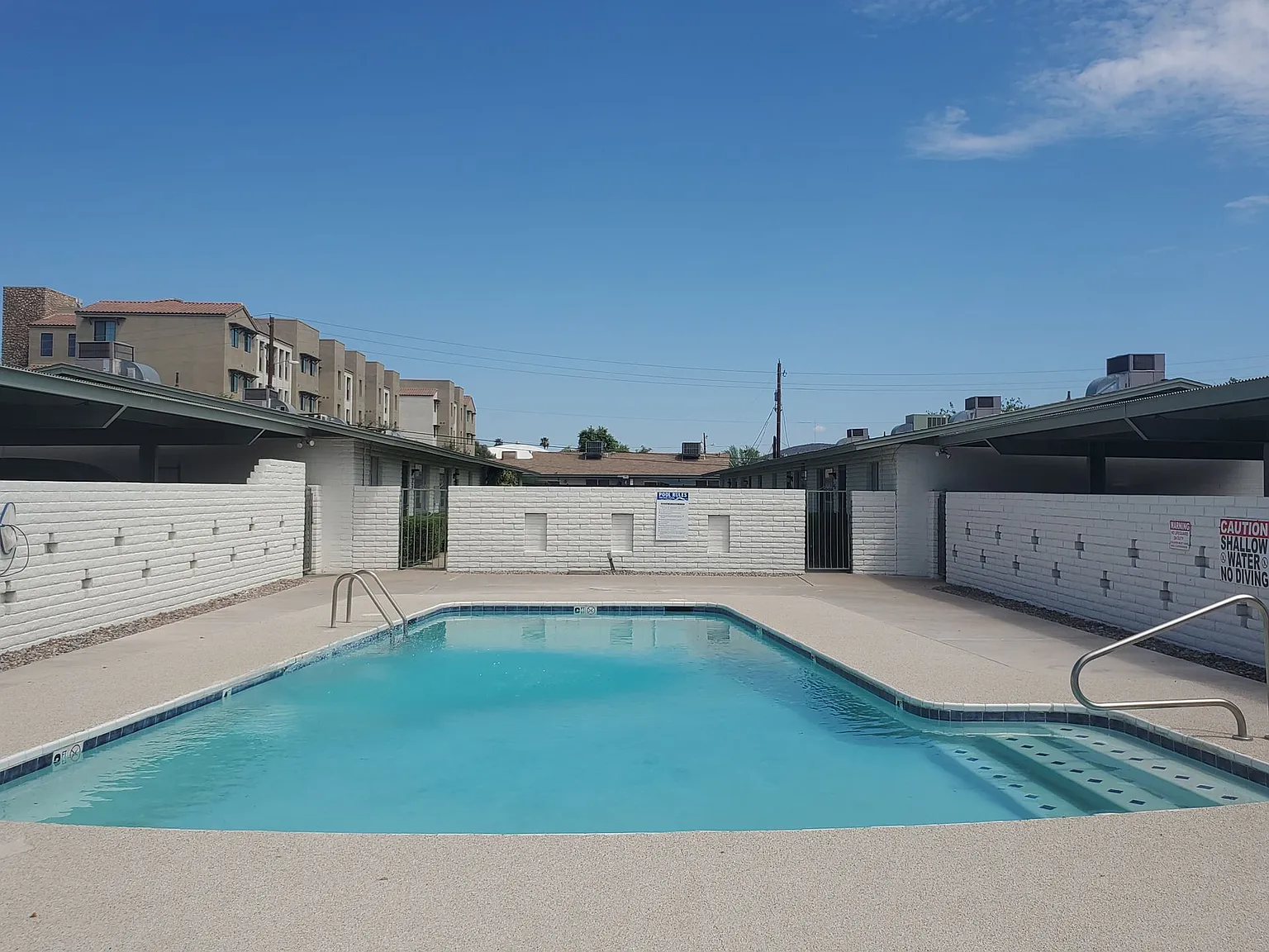 Rossmore Apartments — Photo 4