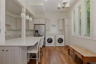 2 bed, 1464 sqft, $3,500 — Photo 4