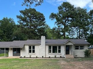 808 Howard Rd, Starkville, MS 39759