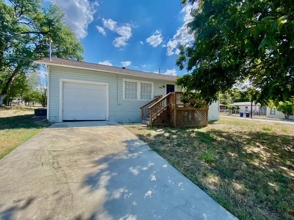 1693 Stonewall St, New Braunfels, TX 78130