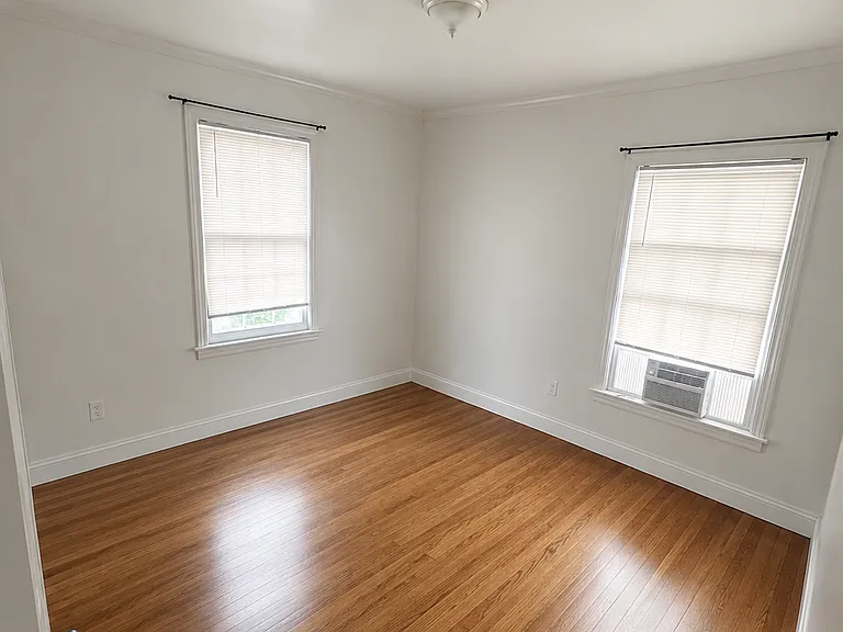 108 S Franklin St #5 — Photo 7