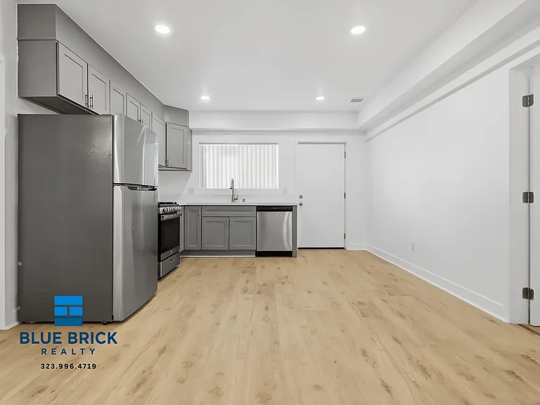 5312 Corteen Pl #26 — Photo 4