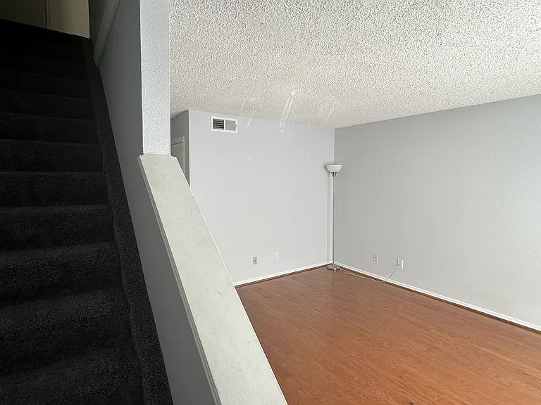 3005 Whisper Oaks Ln #A — Photo 6