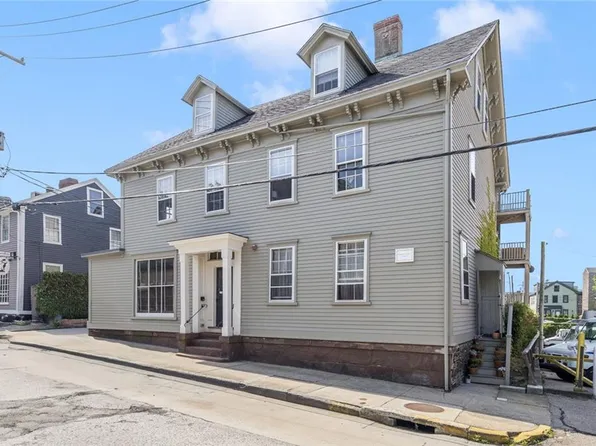 27-29 Franklin St, Newport, RI 02840