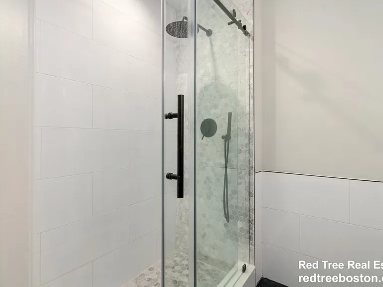142 Pleasant St #4 — Photo 14