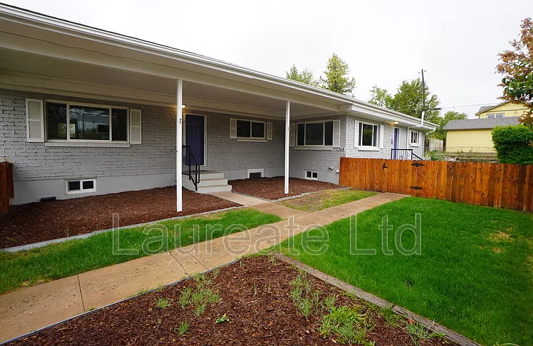 2258 W Maplewood Ave — Photo 2