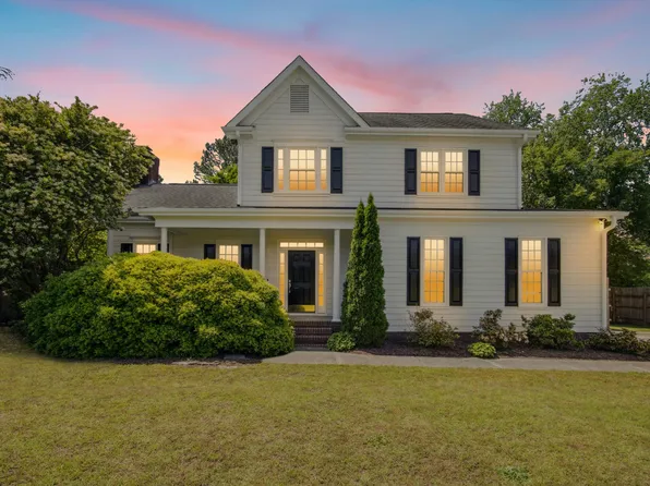 6521 Cablewood Dr, Raleigh, NC 27603