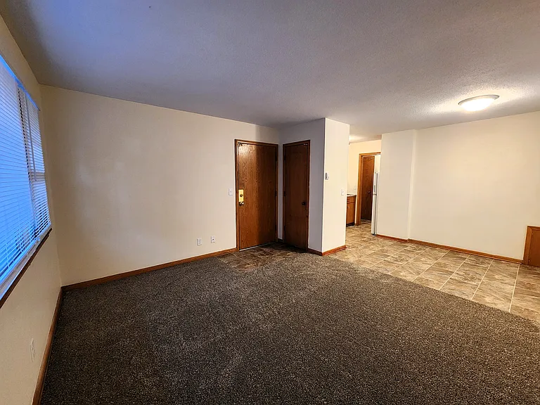 4707 University Ave NE — Photo 10