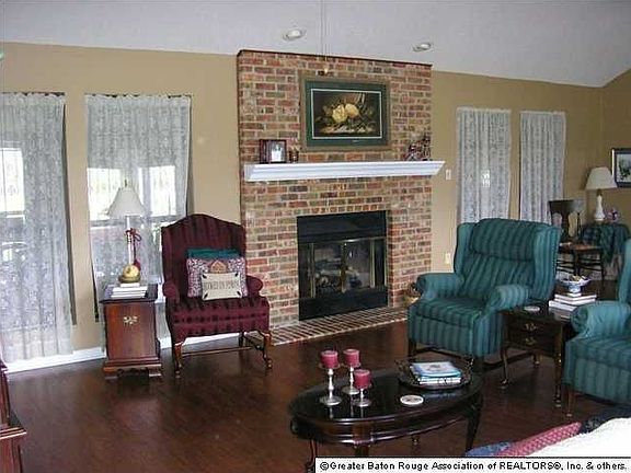 5th image of 23444 Sunnyside Ln