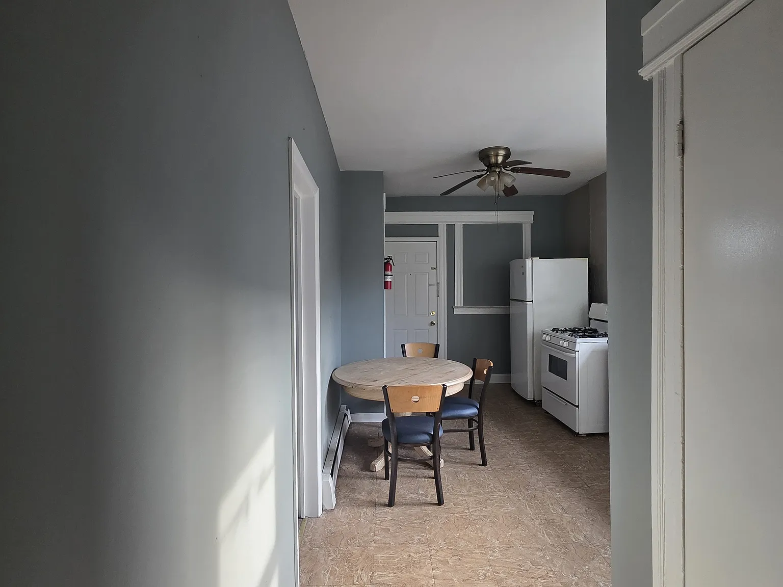 3 bed, 1602 sqft, $2,200 — Photo 2