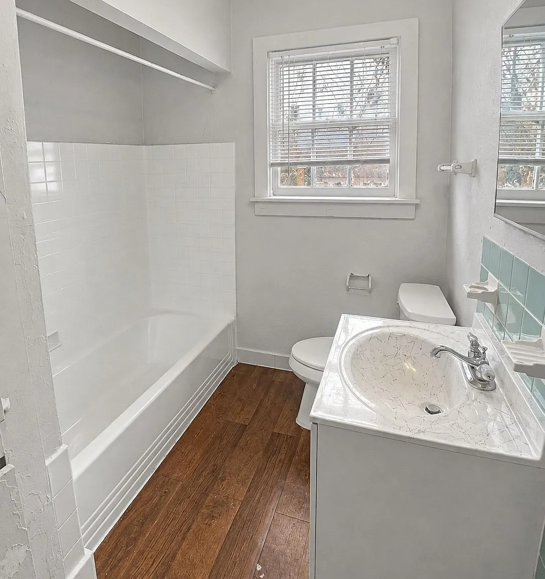 2 bed, 1.0 bath, 975 sqft, $1,495 — Photo 4