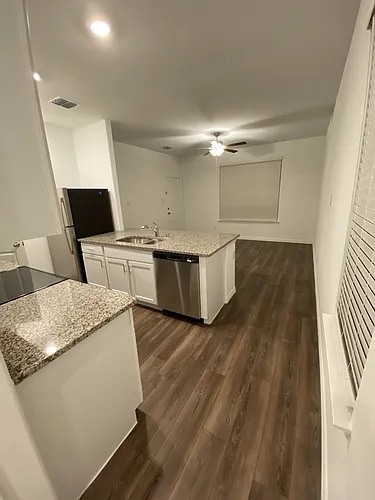 1022 Rosewood St Photo 1