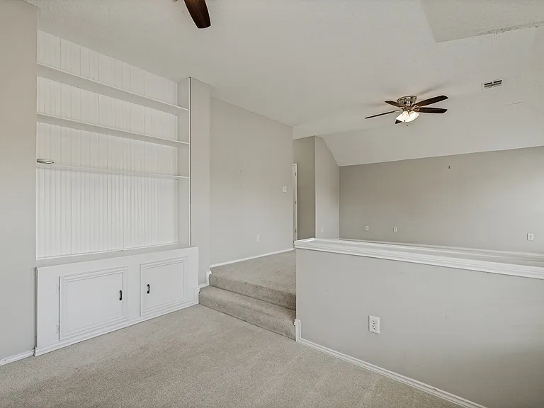 3900 Columbus Dr — Photo 25
