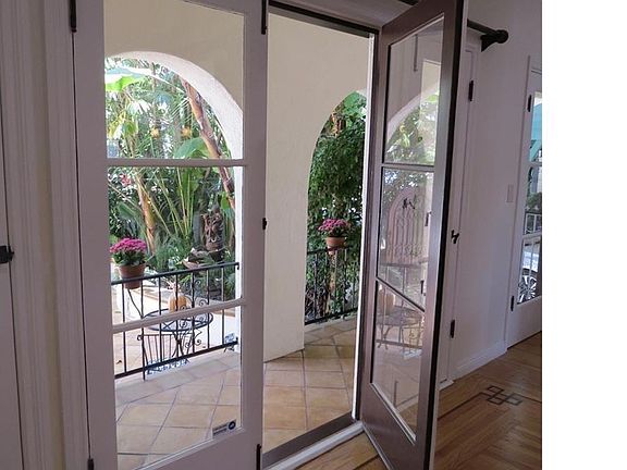 5th image of 539 N Highland Ave